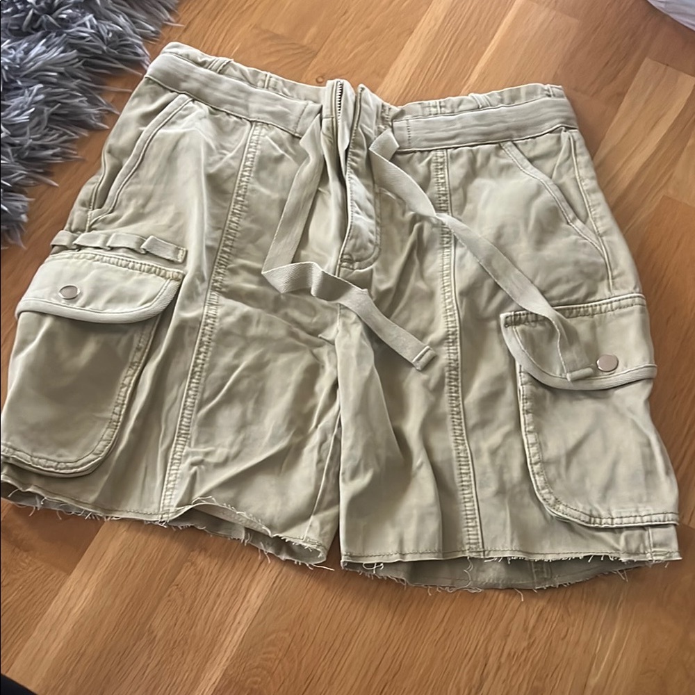 Grlfrnd Cargo Shorts- NWT